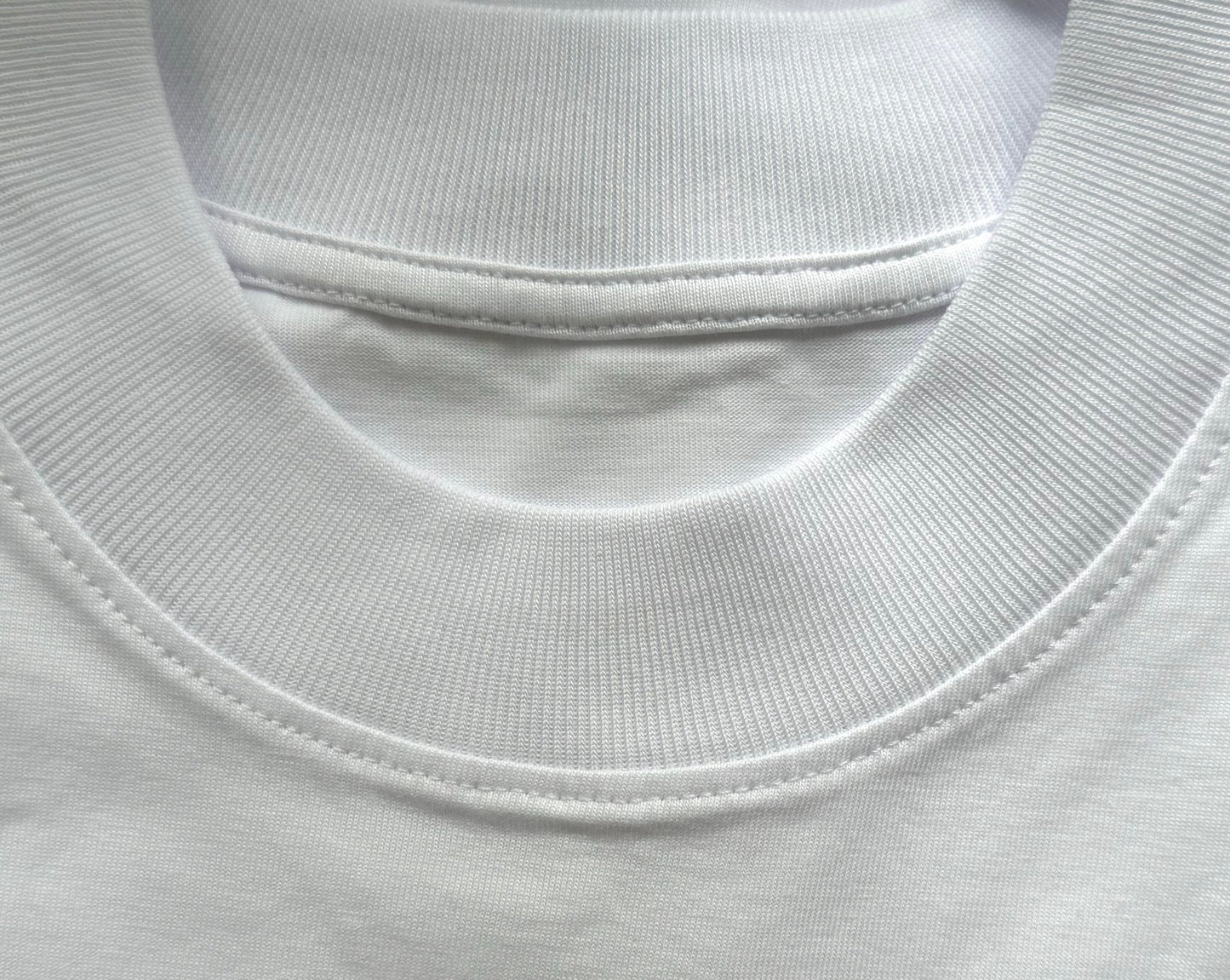 T-SHIRT OVERSIZE BLANC KHLOTHES (absence d’étiquette)