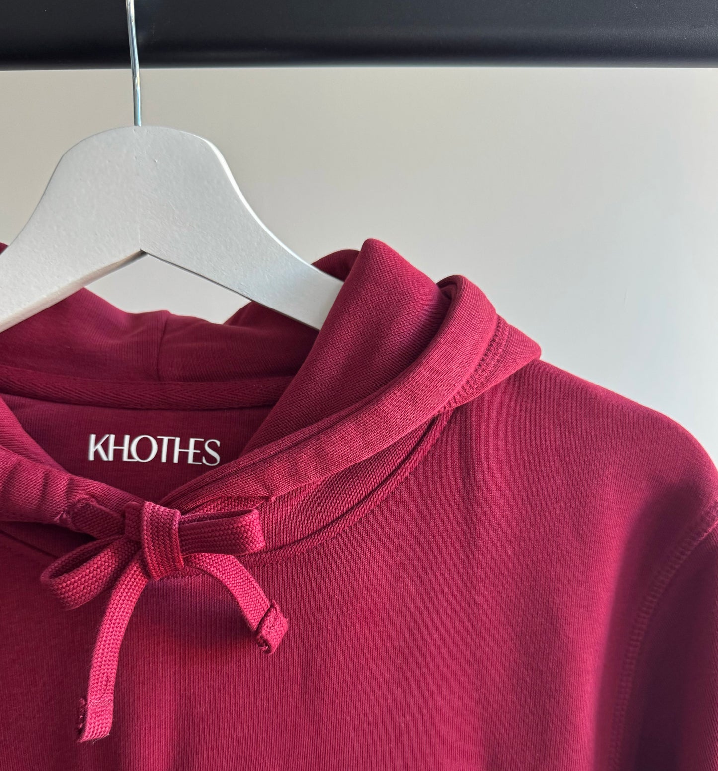 SWEAT À CAPUCHE BORDEAUX KHLOTHES